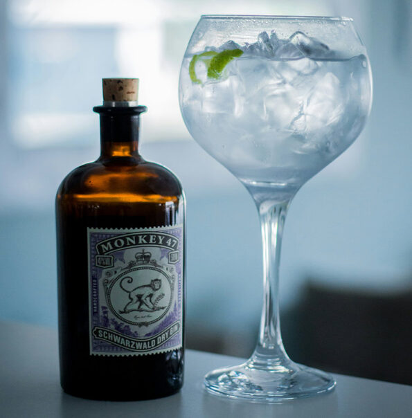 monkey 47 gin mit glas